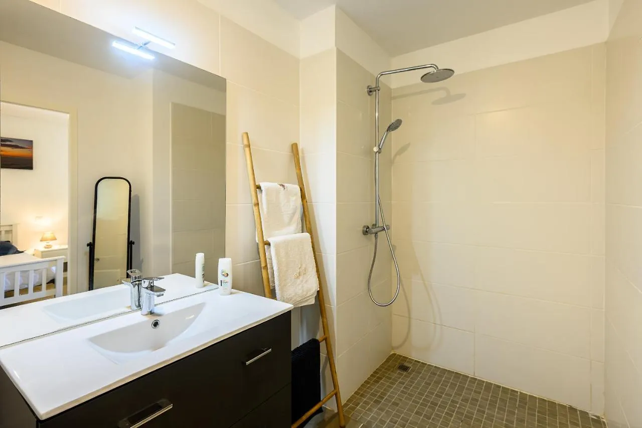 לה טריניטה Suite Face A La Plage Et Proche Des Commerces - Bed And Coffee Rivage 0*, לה טריניטה מרטיניק